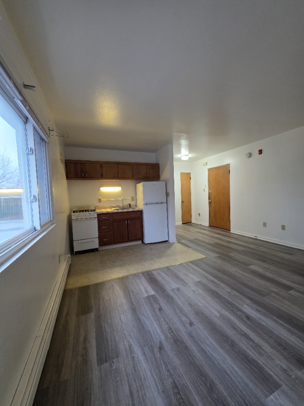 Building Photo - 6166 S Packard Ave