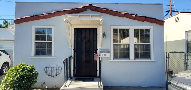 Building Photo - 760 Elmira St #5