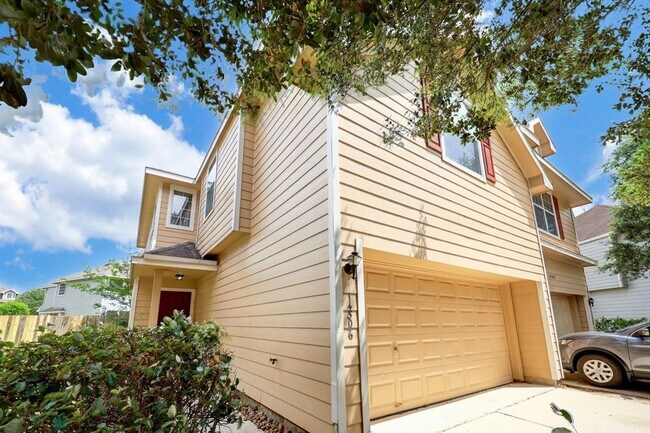 Foto del edificio - 14306 Mirkwood Ln