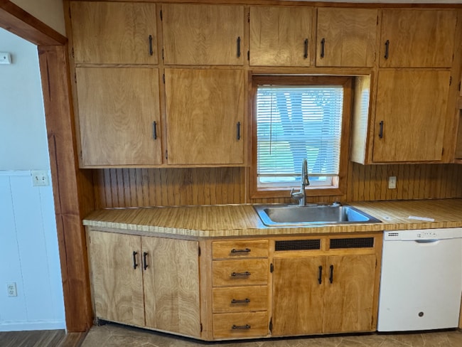 Building Photo - 4664 US-30