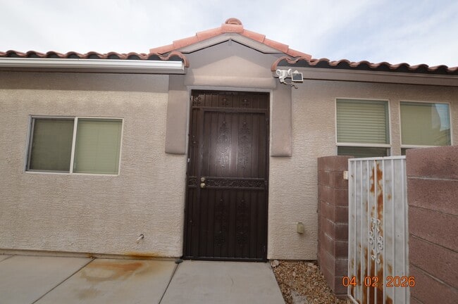 Building Photo - 6796 W Oak Mist Ave
