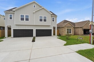 Building Photo - 4354 Clover St