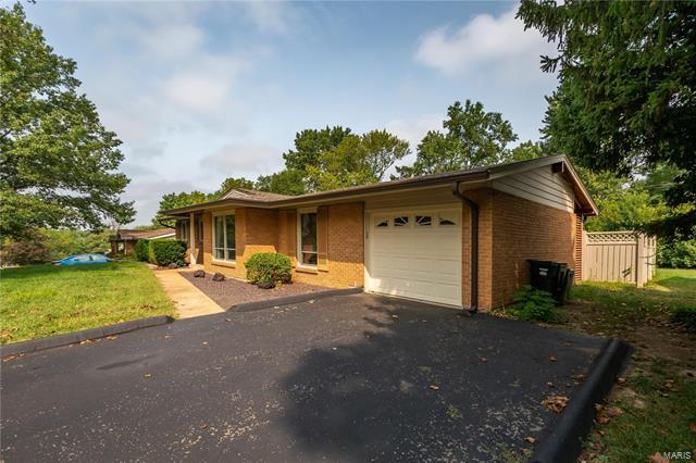 Foto del edificio - 12137 Mirror Lake Dr