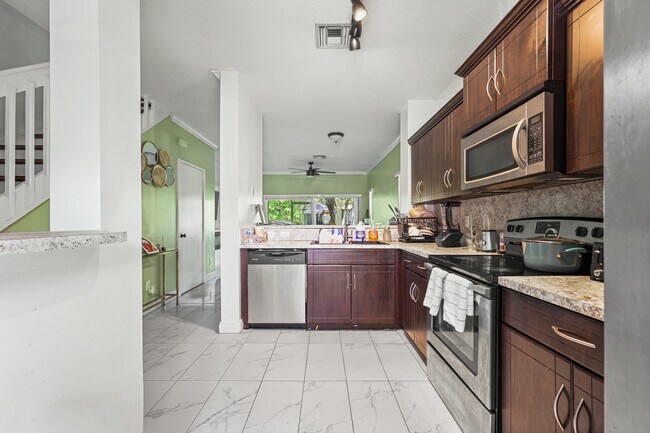 Building Photo - 380 SW 122nd Ave