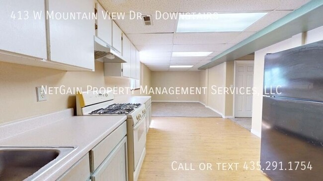 Building Photo - 413 W Mountain View Dr