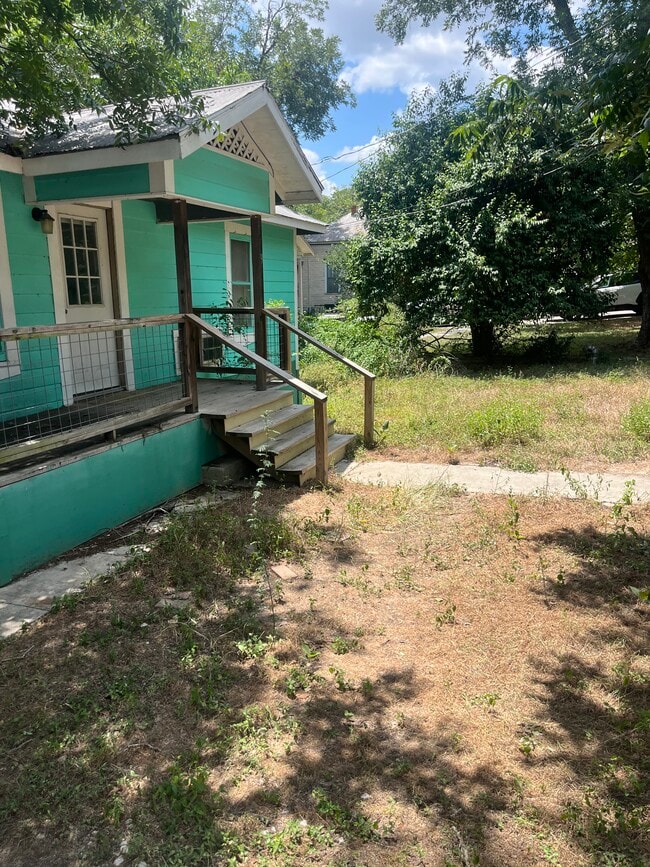 Building Photo - 1019 Martin Luther King Dr