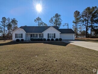 Building Photo - 1515 Hall Way