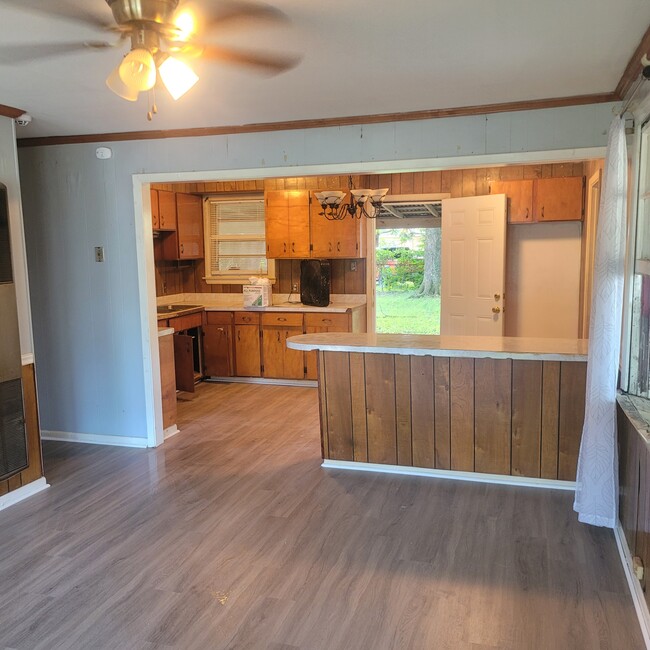 Building Photo - 2238 Ledoux Cir