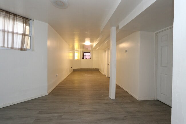 Foto del edificio - 3408 W Chicago Ave