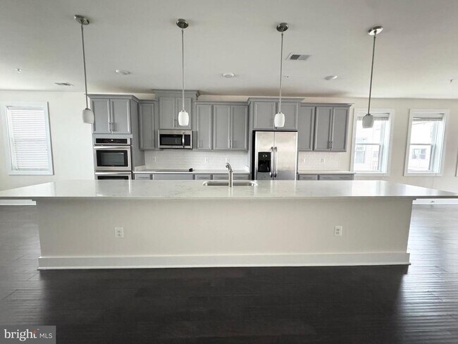 Foto del edificio - 44858 Tiverton Sq