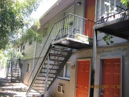 Foto del edificio - 2428 Belvedere Ave