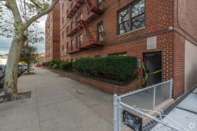 Foto del edificio - 2680 E 19th