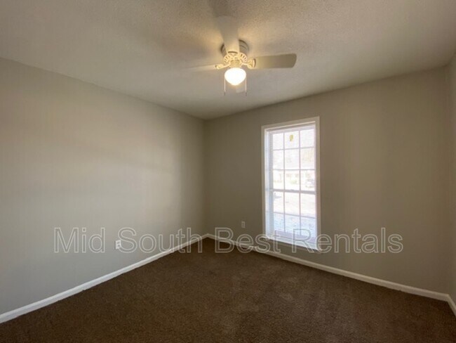 Building Photo - 4246 Hillgate Cove