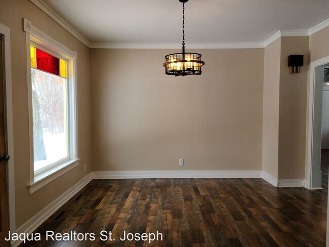 Foto del edificio - 4 br, 1 bath House - 2832 W John Beers Rd