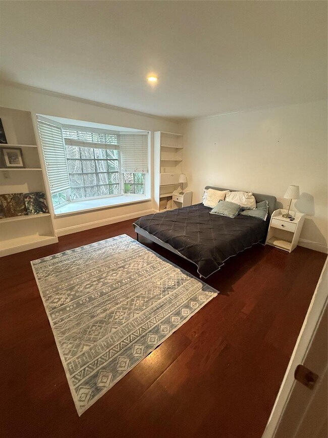 Foto del edificio - 619 Kensington Pl