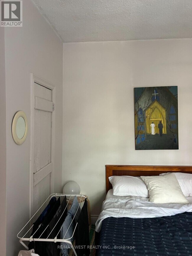 Photo du bâtiment - 1504 Dufferin St