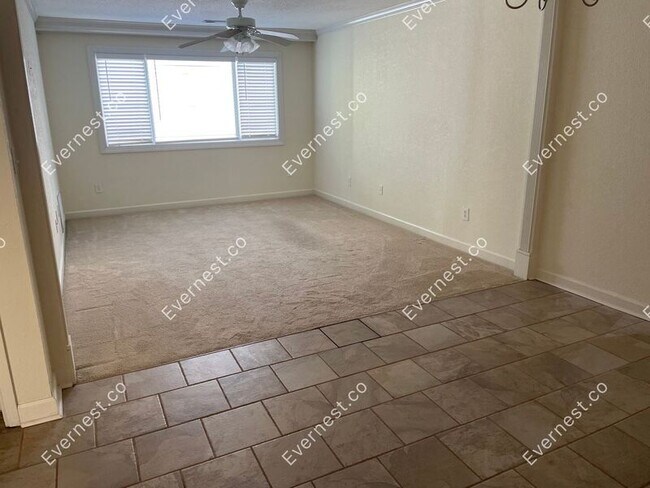 Foto del edificio - 1203-12C3 Jamestown Rd
