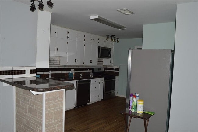 Building Photo - 137 Colorado Cir