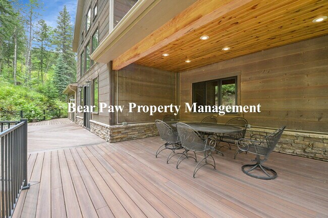 Building Photo - Spacious 4-Bedroom Retreat in Scenic Conif...