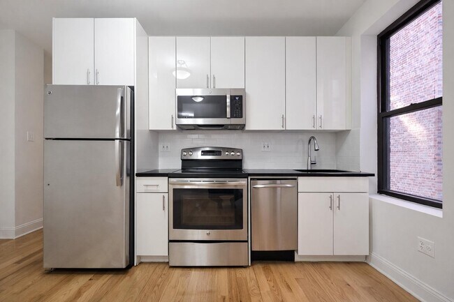 Foto del edificio - 615 Fort Washington Ave