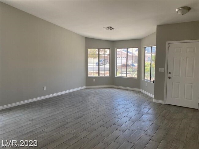 Foto del edificio - 3841 Blairmoor St