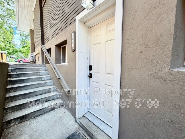 Photo - 1994-1996 McClelland St House