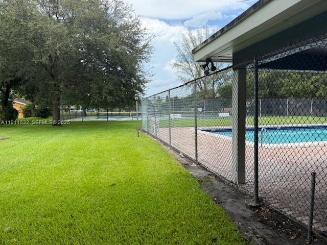 Foto del edificio - 7173 W Sunrise Blvd