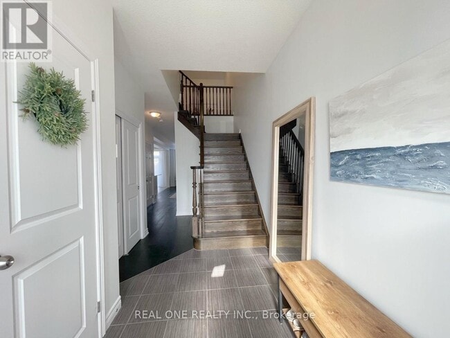 Building Photo - 90 Raymond Rd