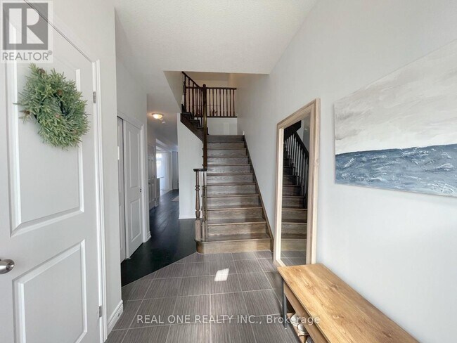 Photo du bâtiment - 90 Raymond Rd