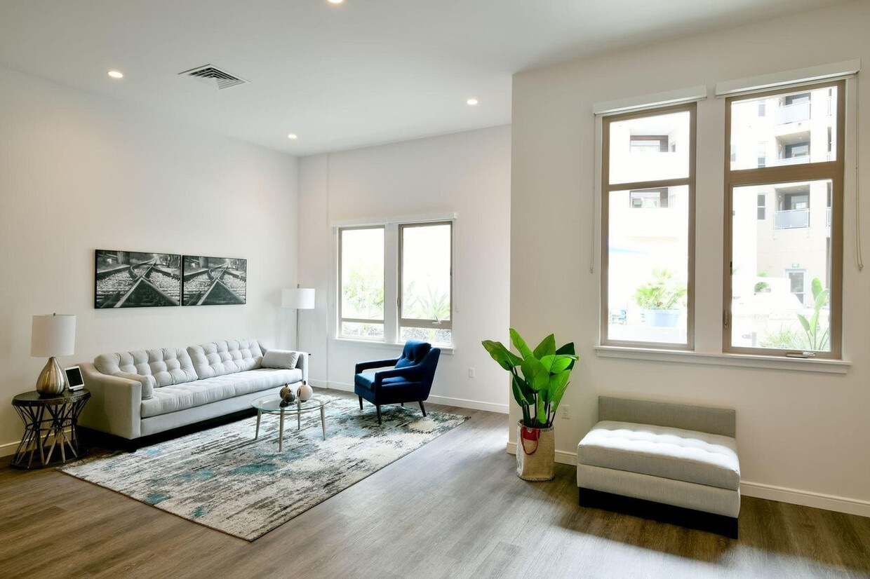 Primary Photo - 19550 Vallco Pkwy