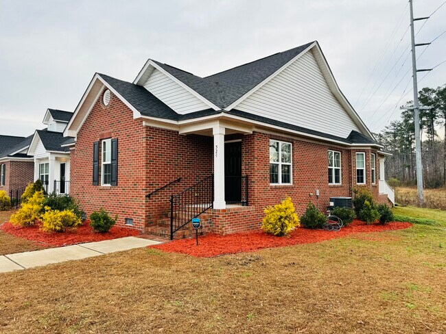 Foto del edificio - 524 Amberdale Cir E