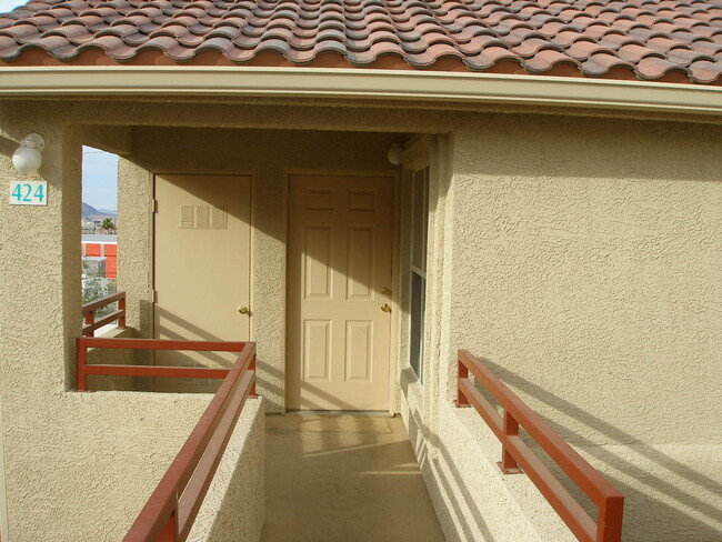 Building Photo - Henderson two bedroom unit for only $1295!