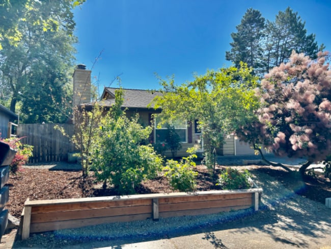 Building Photo - 4740 SW 200th Ave