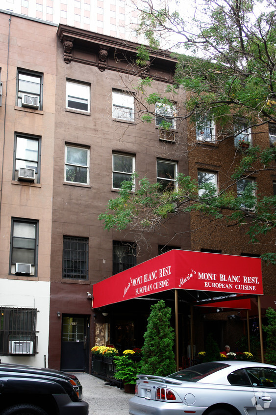 Building Photo - 315 W 48th St
