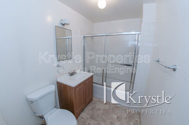 Foto del edificio - 1056 Taylor Ave