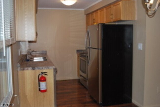 Building Photo - 88 Rockland St