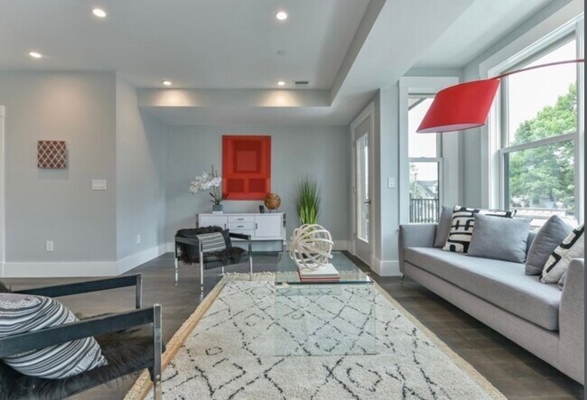 Foto del edificio - 125 Stoughton St