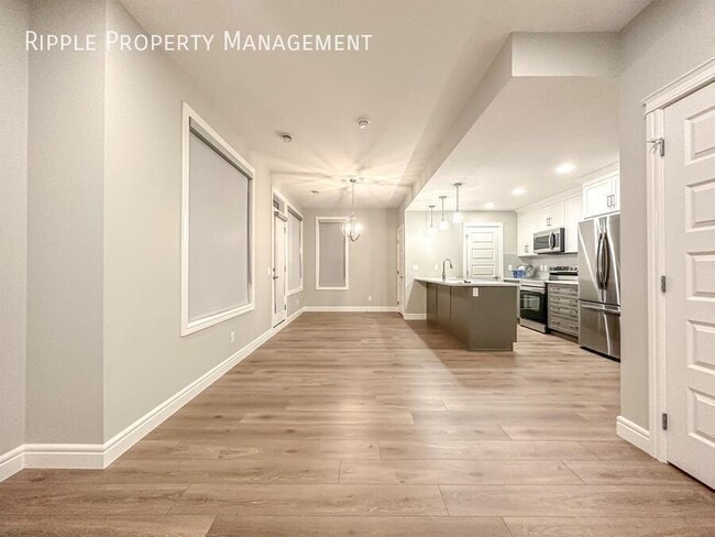 Building Photo - AMAZING 3 BEDS/ 2.5 BATHS TOWNHOUSE | WALKOUT BASEMENT