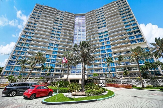 Building Photo - 2451 Brickell Ave