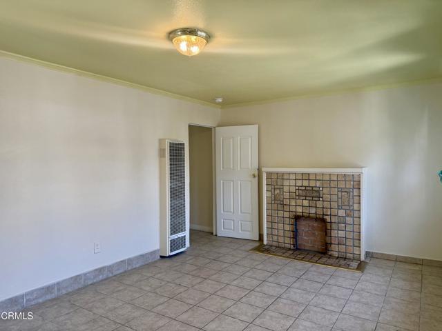 Foto del edificio - 1176 W 38th St