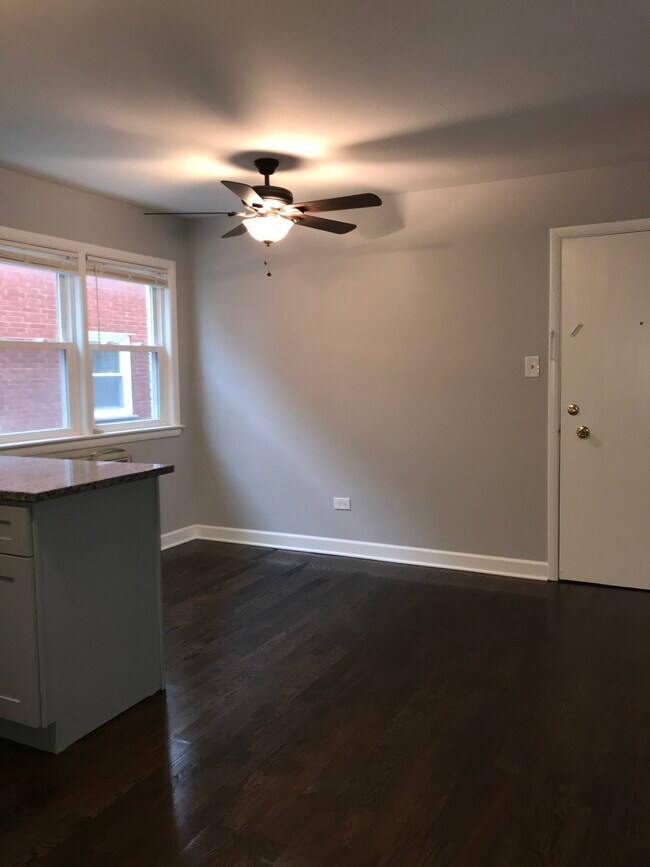 Foto del edificio - 10134 S Pulaski Rd