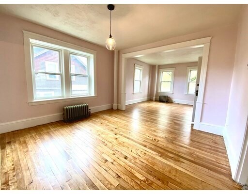 Foto del edificio - 94 Whitmarsh Ave