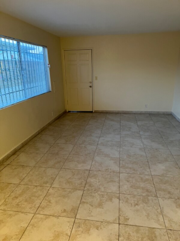 Foto del edificio - 1115 252nd St