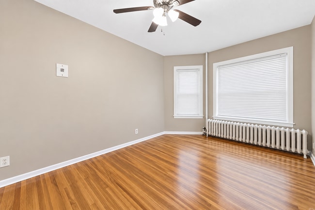 Building Photo - 476 Herschel St