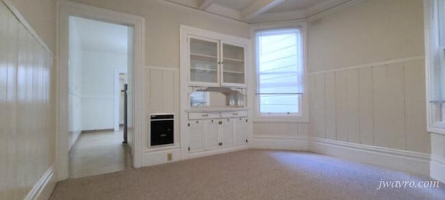 Building Photo - 1208 Cole St