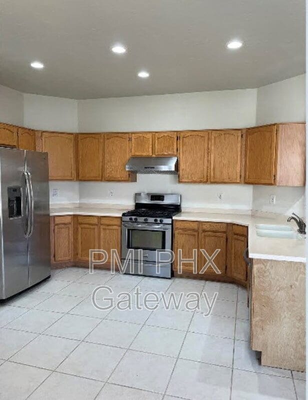 Building Photo - 5144 W Linda Ln