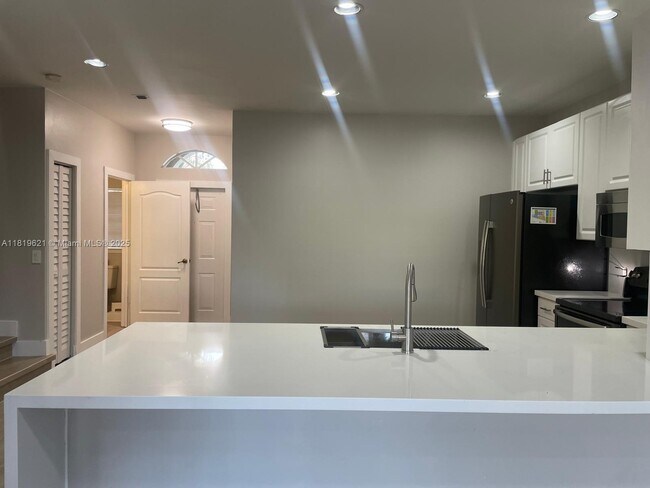 Foto del edificio - 13227 NW 7th Dr