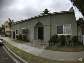 Building Photo - 921 Sartori Ave