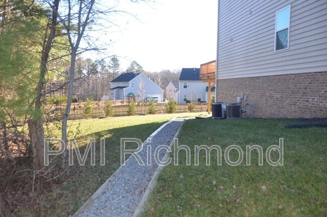 Building Photo - 11464 Old Mountain Rd