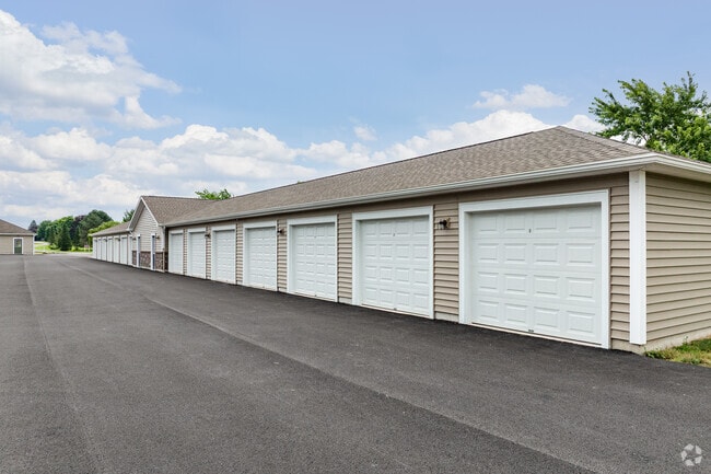 Garages - Georgian Court Apartments